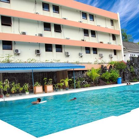 Hotel Sahid Kawanua Manado Exterior foto