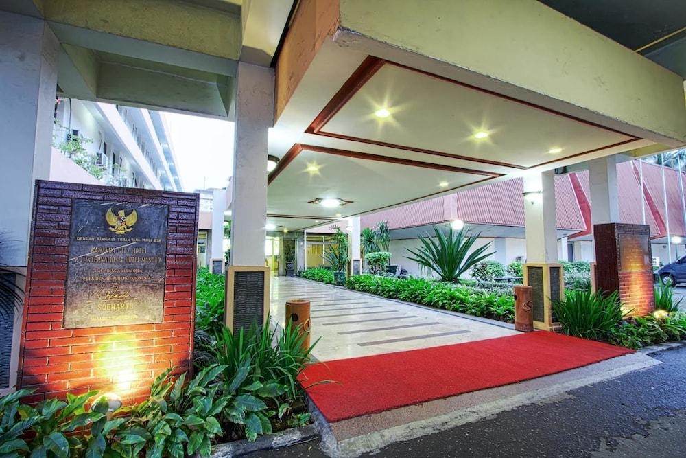 Hotel Sahid Kawanua Manado Exterior foto