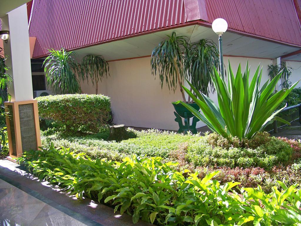 Hotel Sahid Kawanua Manado Exterior foto